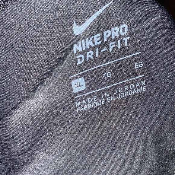 Nike open back tank - Picture 3 of 3